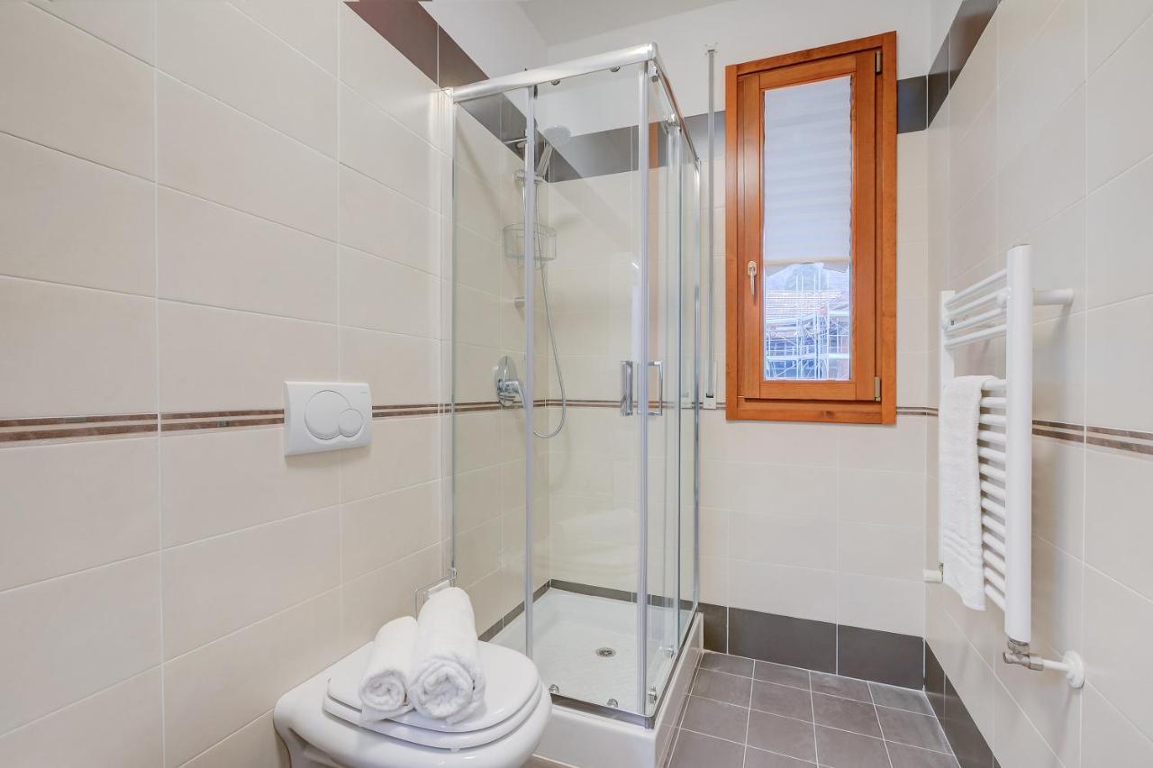 Magnolia - Happy Rentals Laveno-Mombello Bagian luar foto
